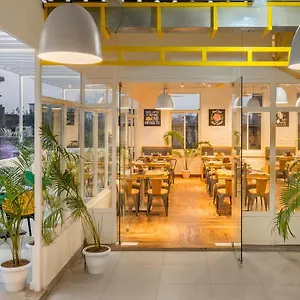 Hotel The Hideaway Bedzzz By Leisure, Varanasi