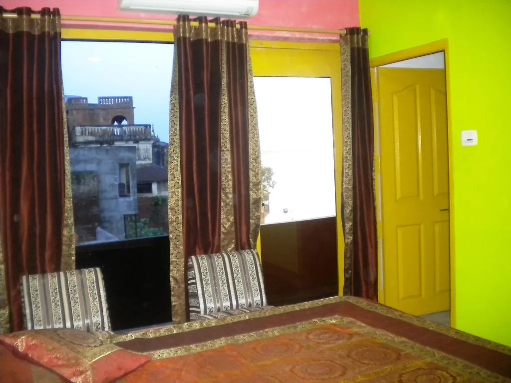Ganpati Guest House Varanasi